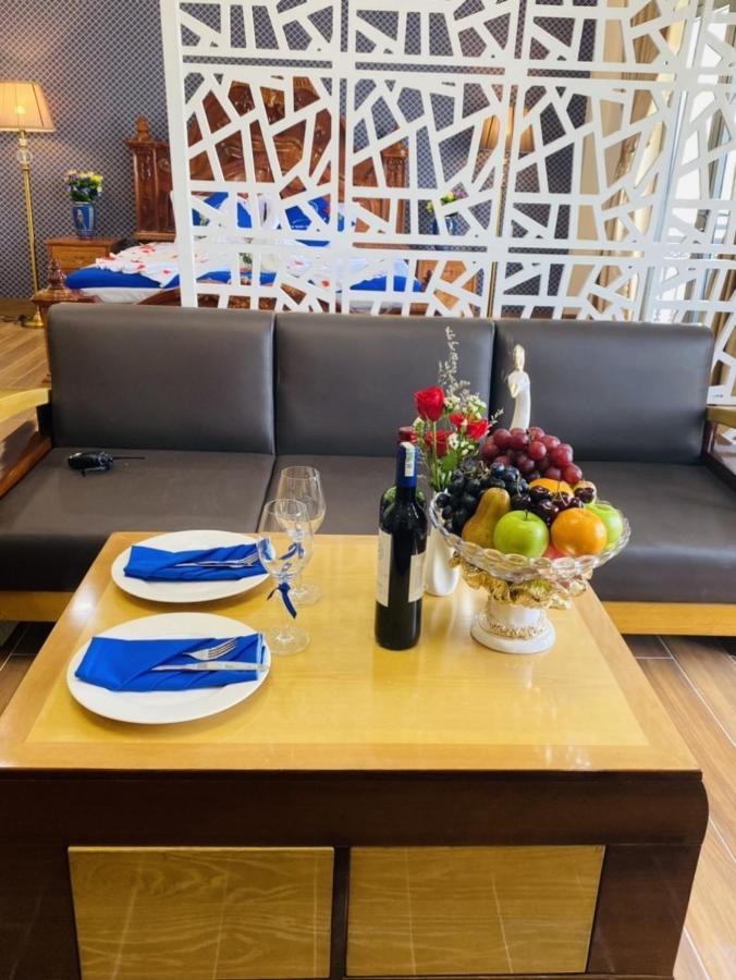 Khach San Yen Chau Hotell Chau Doc Exteriör bild